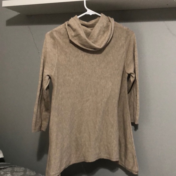 The limited tan 3/4 sleeve shirt medium - Picture 1 of 1